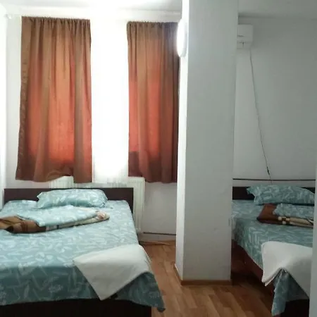 La Conu Iancu Hostel